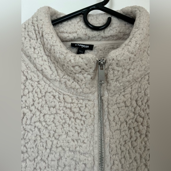 Express Cream Teddy Jacket - Picture 4 of 5